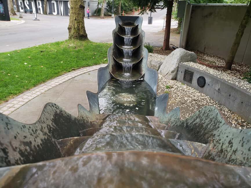 Seattle: Space Needle & Seattle Center Private Tour - Who Should Consider This Tour?