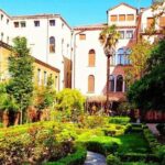 Secret gardens of Venice in the Dorsoduro district with Cichetti tasting - FAQ