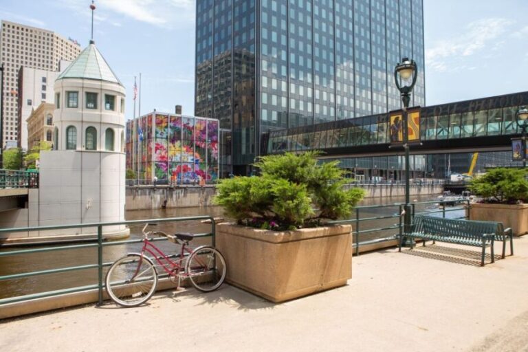 Secret Walking Food Tour Milwaukee - The Itinerary in Detail: What You Can Expect