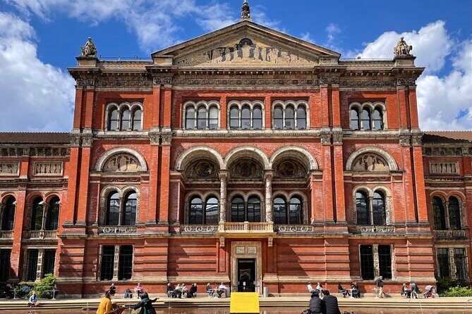 Secrets of the Victoria and Albert Museum - Private Tour - FAQs