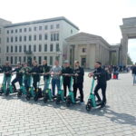 Self-drive E-Scooter shared guide in small groups - Analyzing the Value