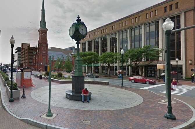 Self-Guided Harrisburg Scavenger Hunt: Capitol Reflections