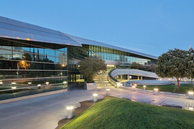 Self Guided Scavenger Hunt: Fresno Art & History - Deep Dive into the Itinerary