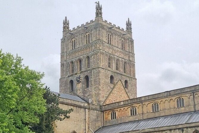 Self Guided Walk from Tewkesbury Abbey to Victoria Gardens - A Detailed Look at the Tewkesbury Self-Guided Walk