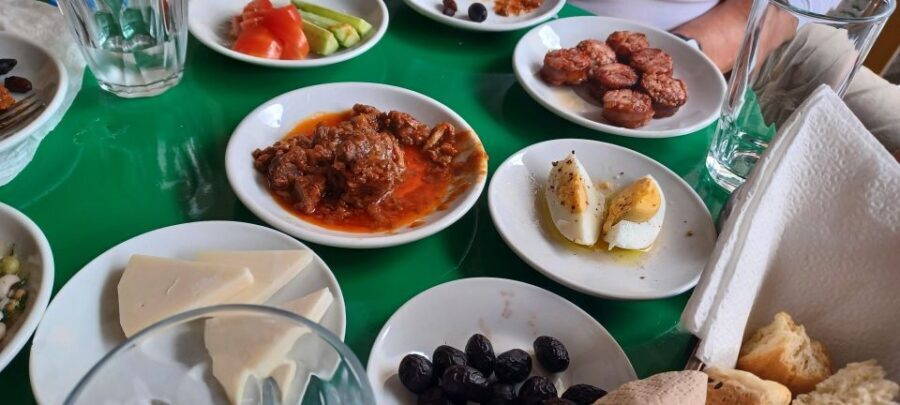 Semi Private Food & City Tour in Heraklion with Pastry Mesum - Is This Tour Worth It?
