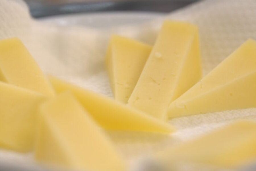 SENSORY TASTING OF EXTRA VIRGIN OLIVE OIL IN LECCE - A Closer Look at the Sensory Olive Oil Experience
