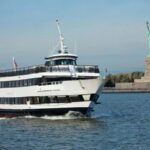 Serenity Yacht NYC New Years Eve Cruise - The Experience: Pros and Cons