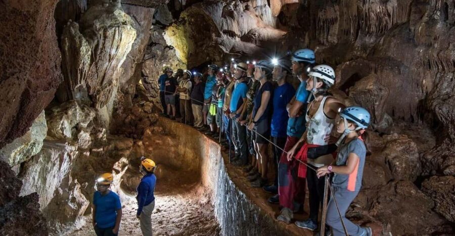 Serra dos Candeeiros: Alcobertas' Cave and the Natural Park - Why Choose This Experience?
