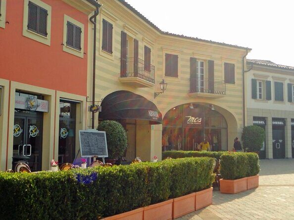 Serravalle Outlet Shopping Mall Shuttle Bus - Return ticket - Frequently Asked Questions