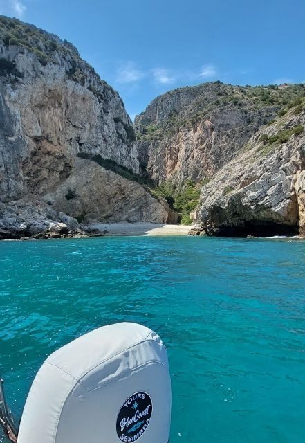 Sesimbra: Secret Bays and Beaches Boat Tour with Snorkeling - Exploring the Sesimbra Boat Tour in Detail