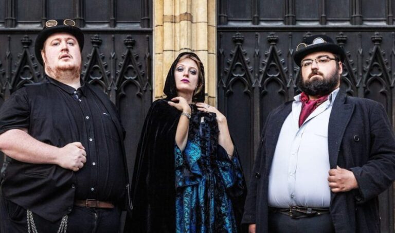 Shadows of York: Ghost Walk and Horrible History. - A Detailed Look at the Shadows of York Tour