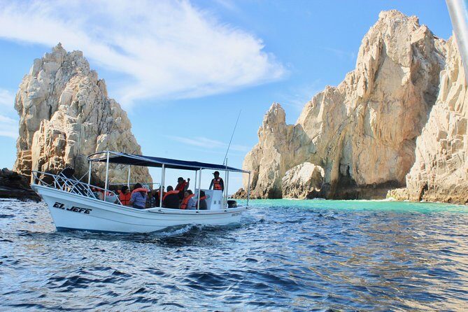 Shared ride to the arch of Cabo San Lucas - A Deep Dive into the Experience