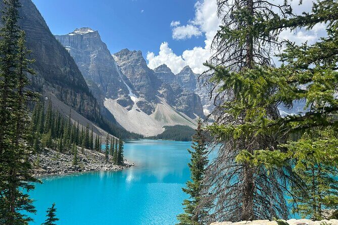 Shared Tour from Calgary to Moraine, Lake Louise and Emerald Lake - What Could Be Better?
