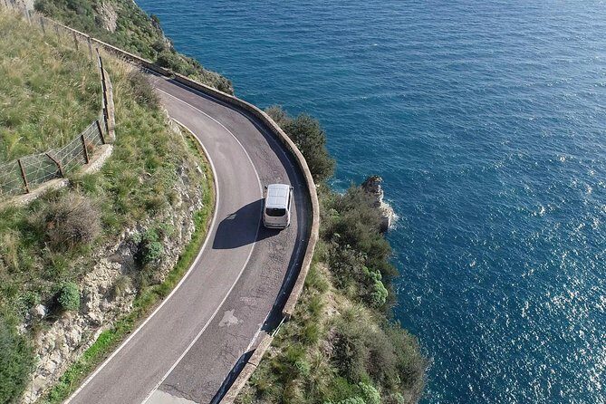 Shared Transfer from Sorrento to Naples Airport - Who Is This Transfer Best For?