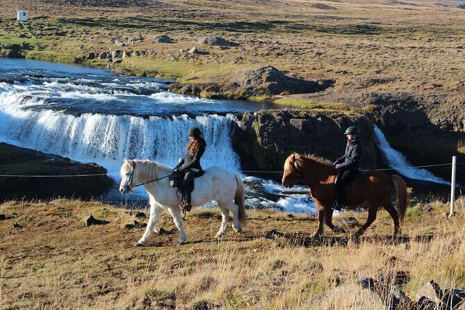 Short Riding Tour with Eye-Catching Photos at Waterfall - What You’ll See and Experience