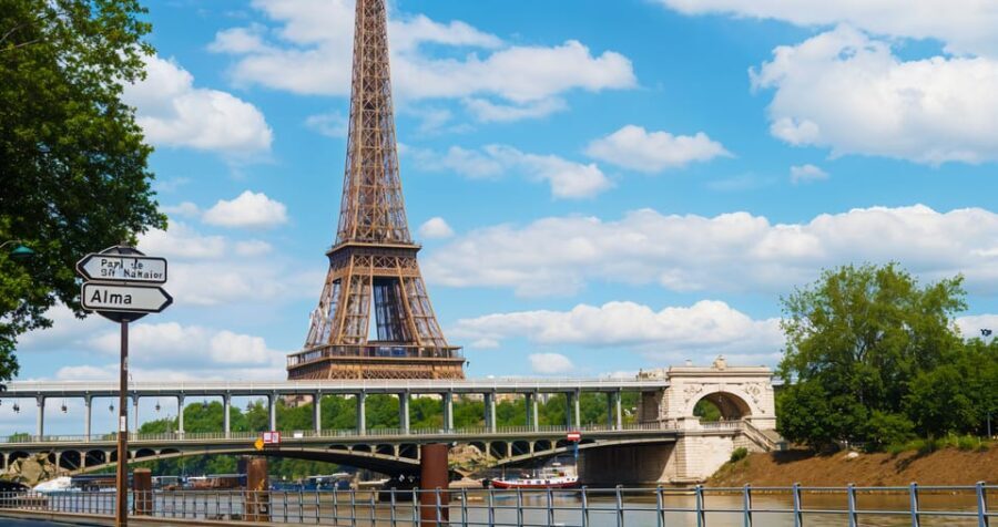 Side-car Paris: Discover The Left Bank, Notre Dame and More - Discovering Paris from a Vintage Sidecar: What to Expect