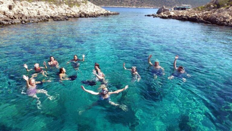Side: Dolphin Island Boat Trip with Lunch & Unlimited Drinks - A Detailed Breakdown of the Experience