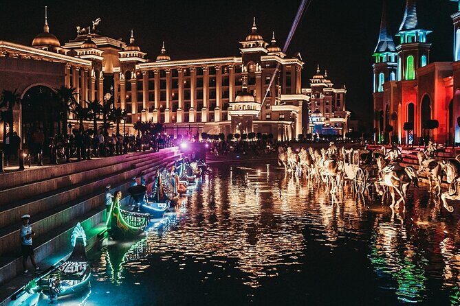 Side Land of Legends Night Shows Tour With Boat Parade - Who Will Love This Tour?