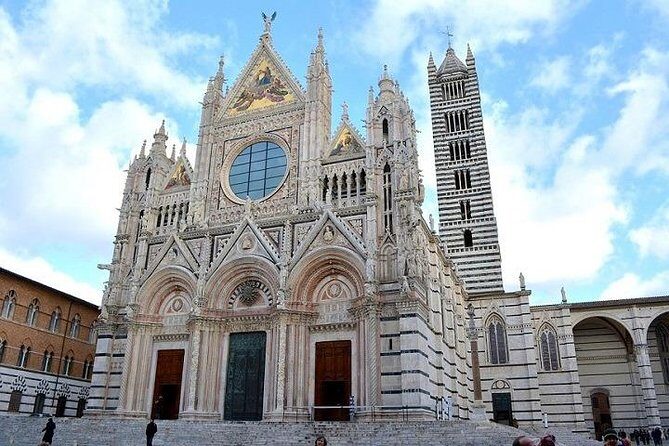 Siena, San Gimignano and Chianti Wine Small Group from Lucca - Itinerary Breakdown: What You Will Experience