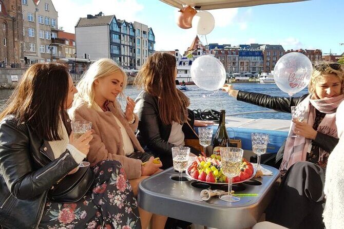 Sightseeing Cruise around the Old Town of Gdansk - Who Should Consider This Tour?