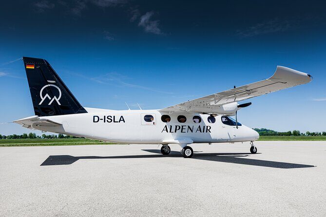 Sightseeing flight Zugspitze Neuschwanstein Castle Alps Munich Augsburg - Who Should Consider This Tour?