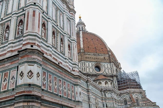 Sightseeing Guided Tour of Florence by Night including Duomo & Palazzo Vecchio - FAQs