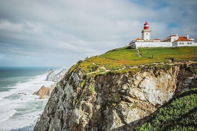 SINTRA FULL-DAY PRIVATE TOUR, Roca Cape, Guincho Beach, Cascais & Estoril - FAQ