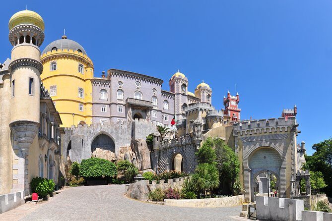 Sintra Palaces Full Day Private Tour from Lisbon - Who should consider this tour?