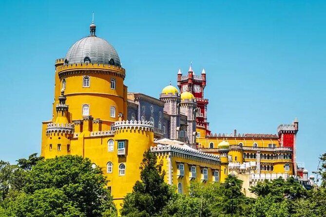 Sintra Tour Come and discover the beauties of the Castles and Palaces - Pena Palace: The Fairy-Tale Fortress