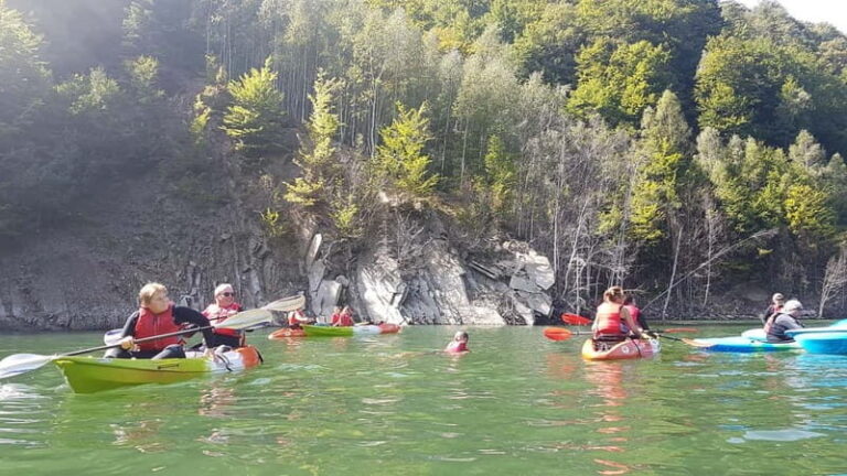 Siriu Lake Kayaking and Via Ferrata - Detailed Breakdown of the Itinerary