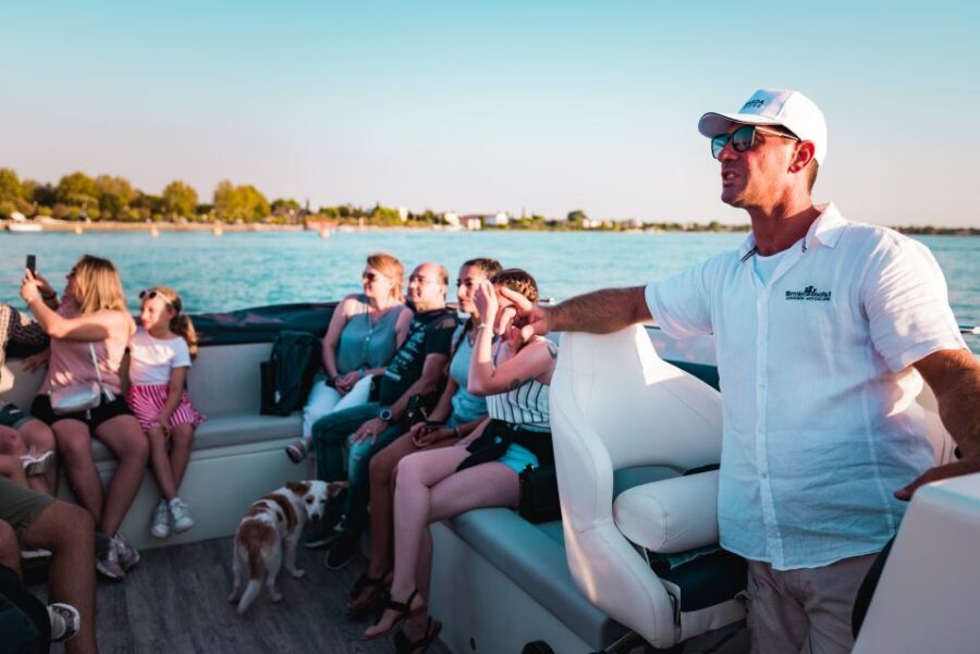 Sirmione: 25 Minute Boat Cruise around the Peninsula - Exploring Sirmione from the Water: A Detailed Look