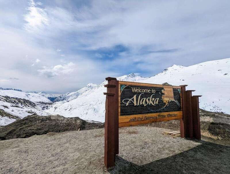 Skagway: Klondike Highway & Yukon Bus Tour with Husky Kennel - Authentic Experiences & Traveler Impressions