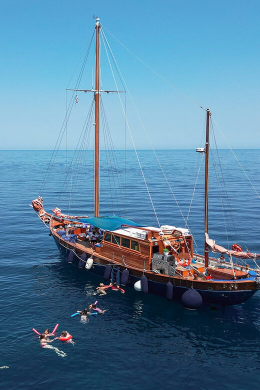 Skiathos: Wooden Sailboat Full- or Half-Day Trip with Meal - The Experience in Depth