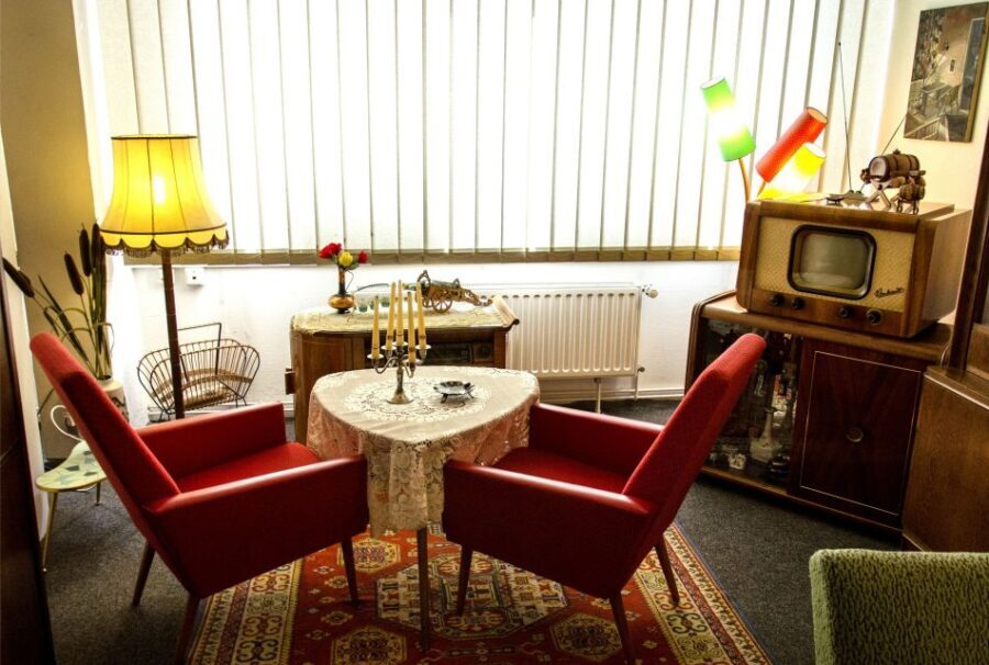 Skip-the-line DDR Museum and Berlins Old Town Private Tour - A Closer Look at the Tour: What to Expect