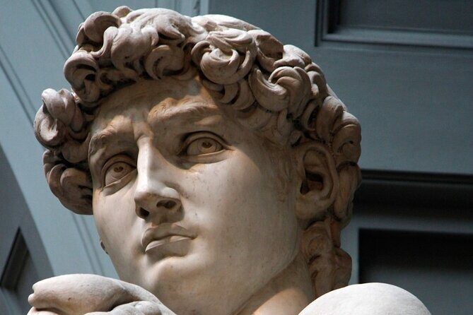 Skip the line, Don't skip the David - A Close Look at the Florence Tour to See the David