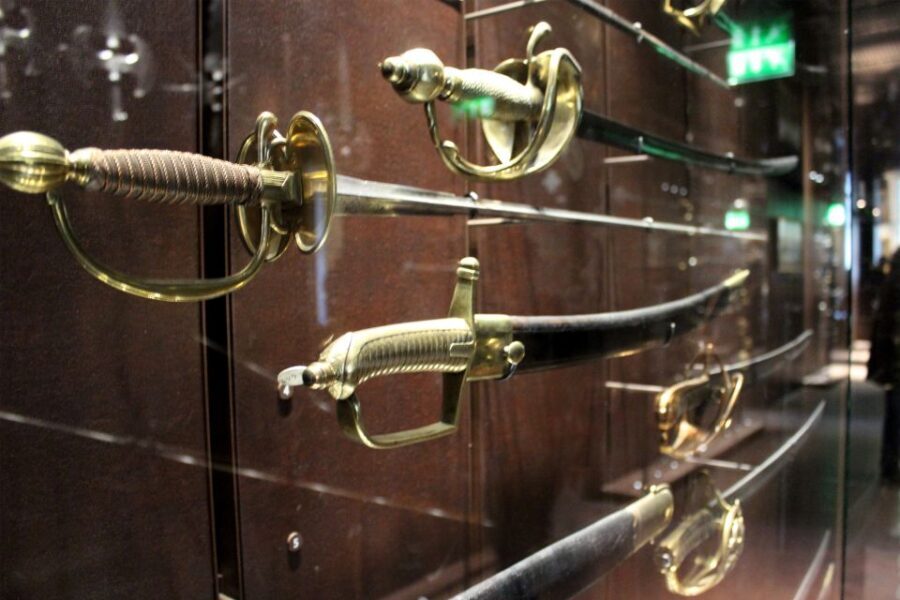 Skip-the-line Les Invalides Guided Tour Semi Private 8ppl - The Value of This Tour