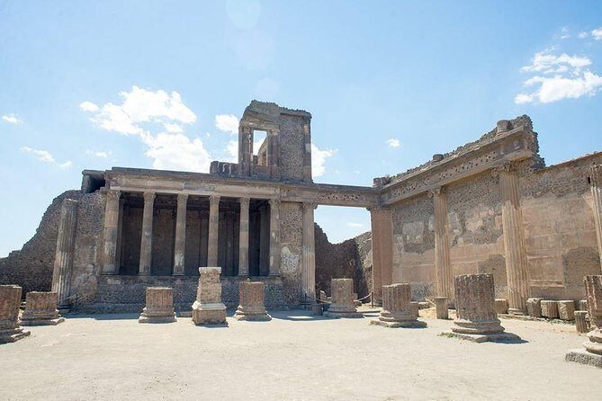 Skip the line Private tour of Pompeii from Sorrento - An In-Depth Look at the Pompeii Private Tour