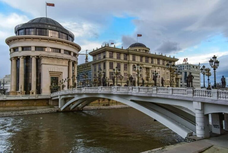 Skopje: Private Walking Tour of Historic Sights - Discovering Skopje’s Highlights on Foot