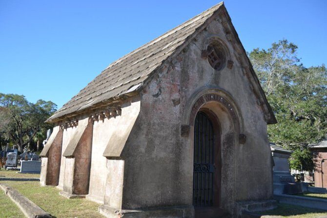 Small Group Haunted History Walking Tour of Charleston - FAQs