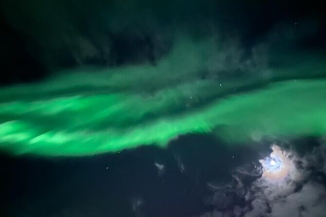Small group Hunting for the Northern Lights in Reykjavík engrus - Who Will Love This Tour?