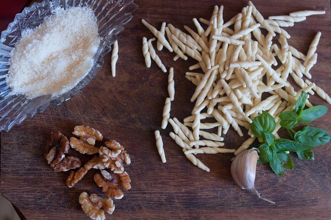 Small group Pasta and Tiramisu class in Genoa - Practical Details