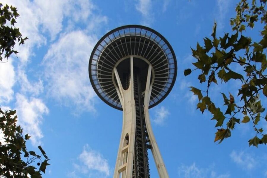 Small Group Seattle Day Tour with Major Attractions,Tea&Deli - Discovering Seattle on a Small-Group Tour