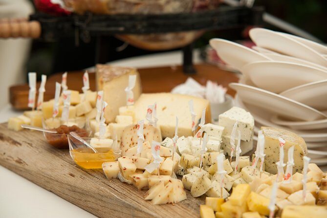 Small-group Street food tour in Asti - FAQ