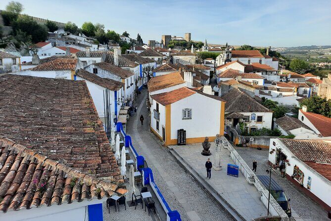 Small Group Tour to Nazaré and Obidos from Lisbon - Exploring the Stops: What to Expect and Why They Matter