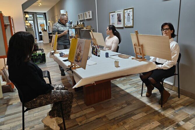 Small Painting Group with a Local Artist in Porto - The Sum Up