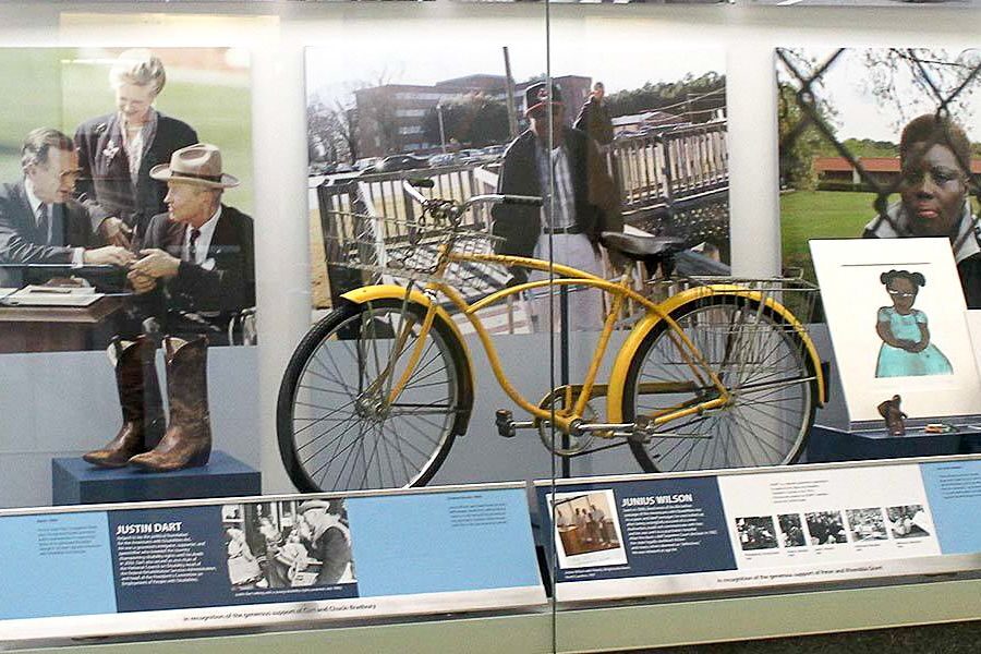 Smithsonian Museum of American History Semi-Private 8ppl Max - Who Should Book This Tour?