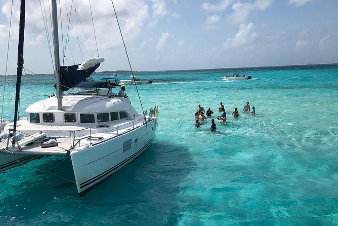 Snorkel adventure to Isla Mujeres by Catamaran. Open Bar and buffet included. - What’s Included and What’s Not