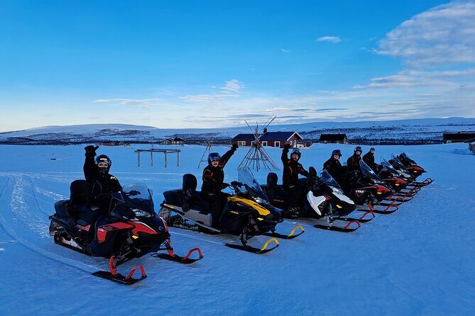 Snowmobile safari in the mountain plateau of Finnmarksvidda - Exploring the Finnmarksvidda Snowmobile Safari