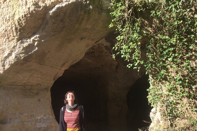Sorano and its wonders, The Vie Cave and wine cellars - A Detailed Look at the Sorano and Vie Cave Tour