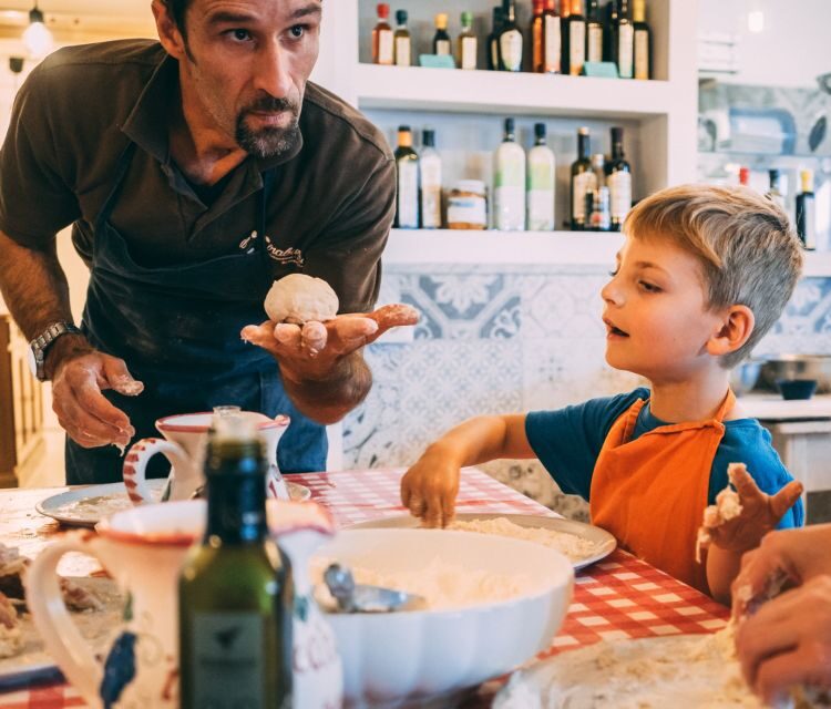 Sorrento: Pizza Making Class at Tirabusciò Cooking School - Authenticity and Cultural Insights